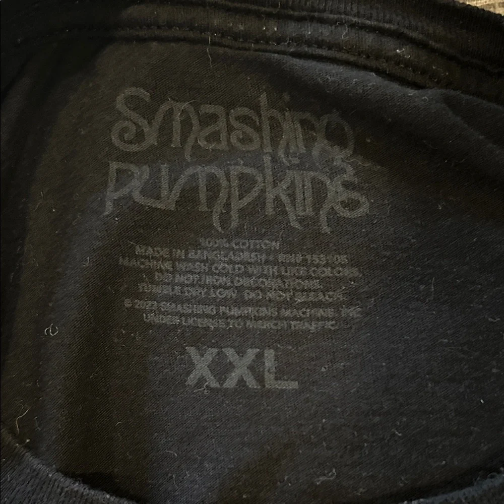 Smashing Pumpkins Black Graphic Tee - Picture 6 of 6